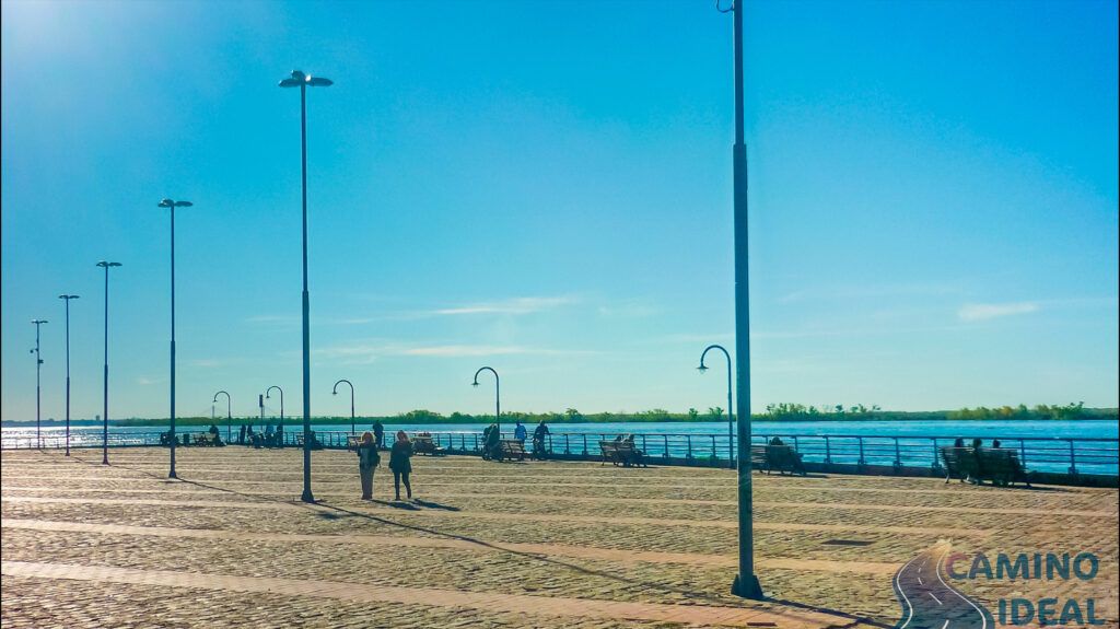 La ribera de Rosario, con el Rio Paraná siempre presente