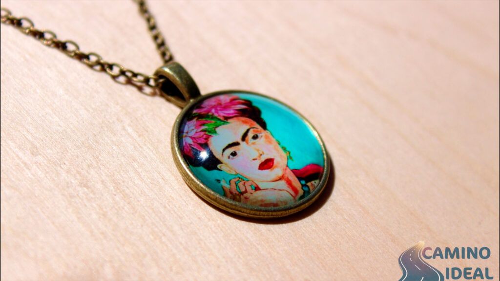 Medalla con la imagen del Frida Kahlo