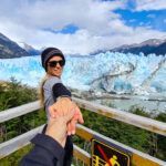 Noelí con el glaciar Perito Moreno de fondo