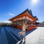 Noeli y Edu en un templo en Kioto